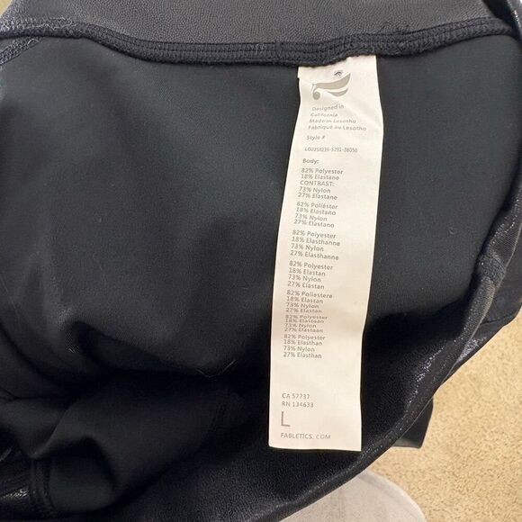 Fabletics Black Shimmer High Waisted Faux Leather Look Leggings Size Large - Picture 10 of 10